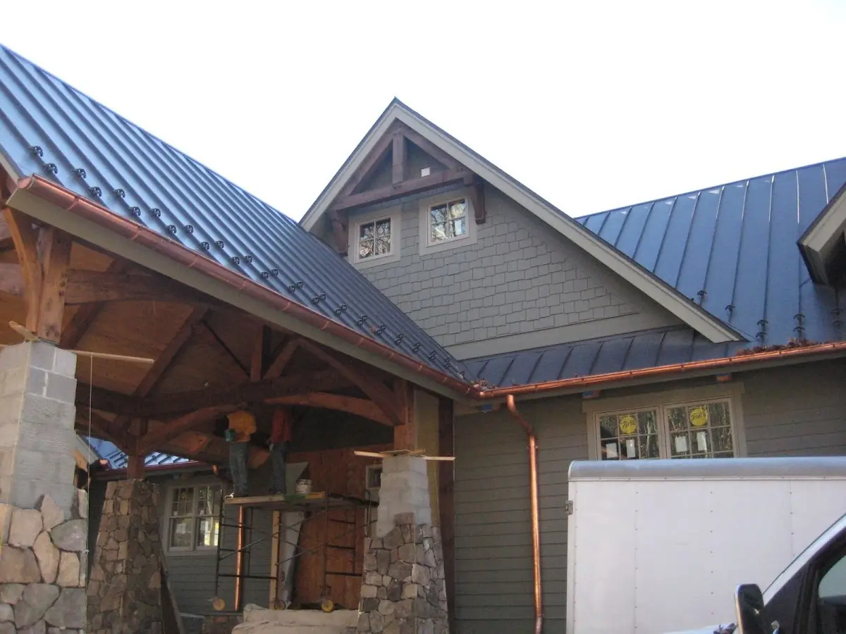 Craftsman Roofing team delivering quality roofing work in Farmington Glen